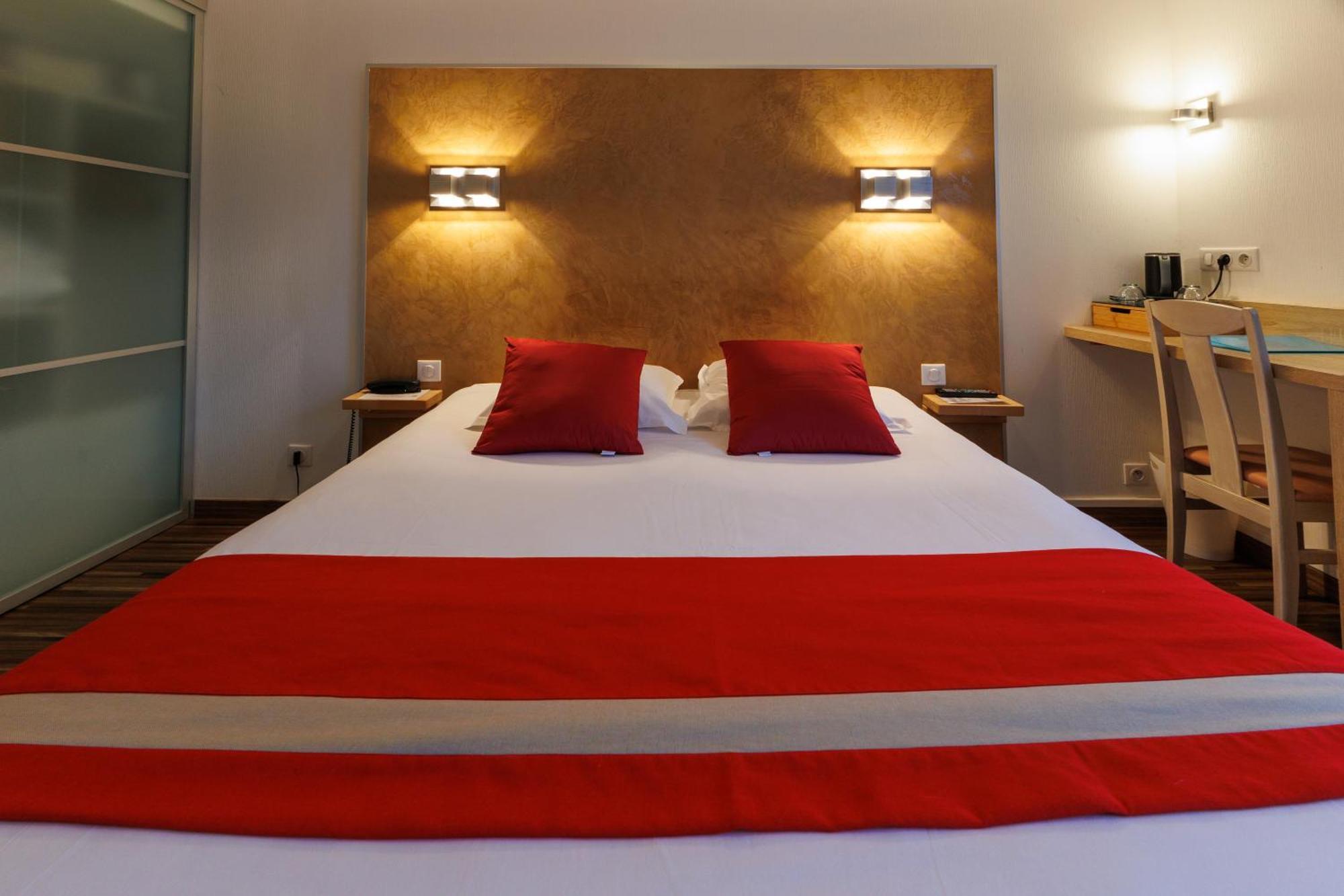 Logis Hotel Le Rochelois La Rochelle  Bagian luar foto
