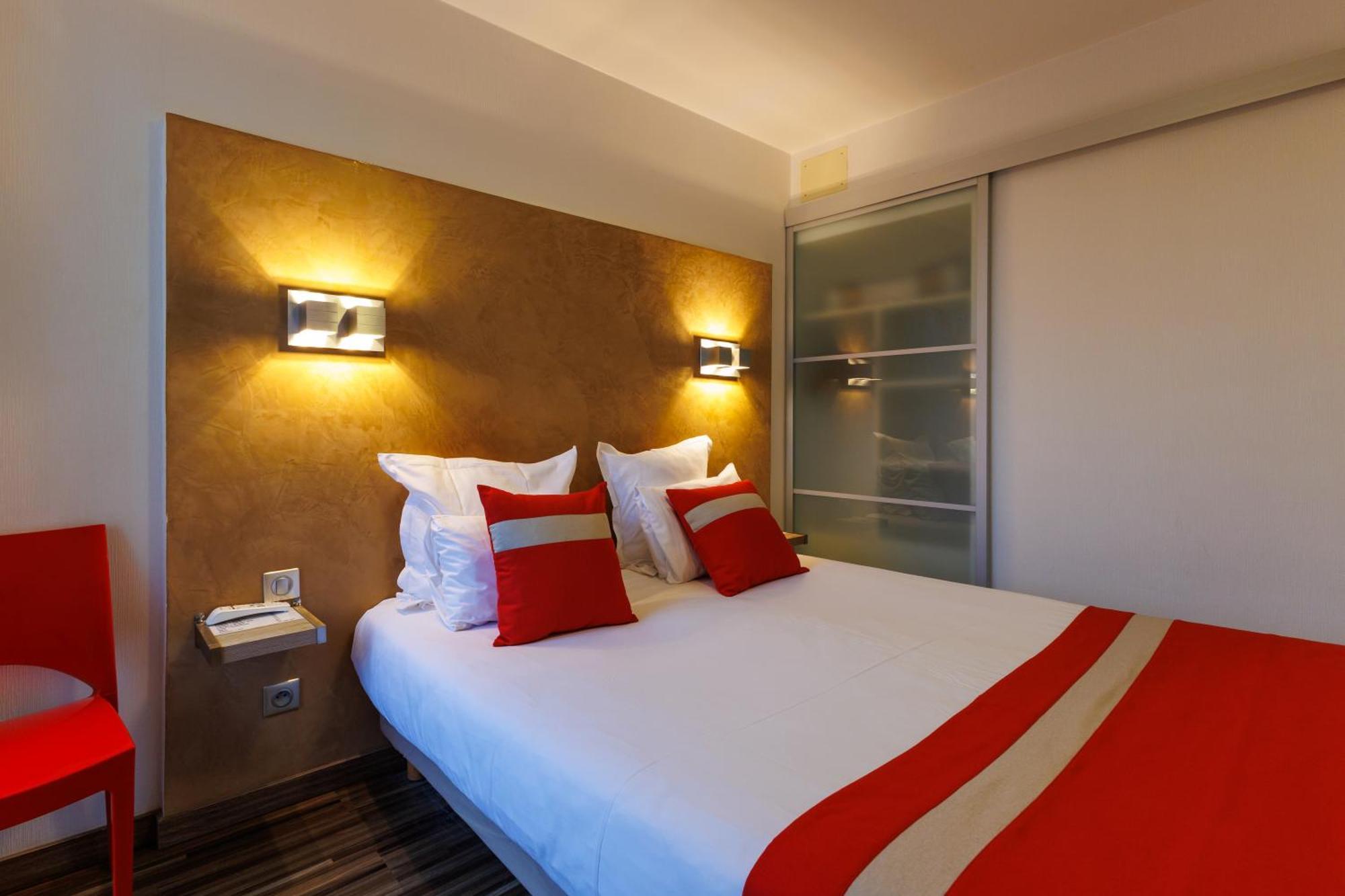 Logis Hotel Le Rochelois La Rochelle  Bagian luar foto
