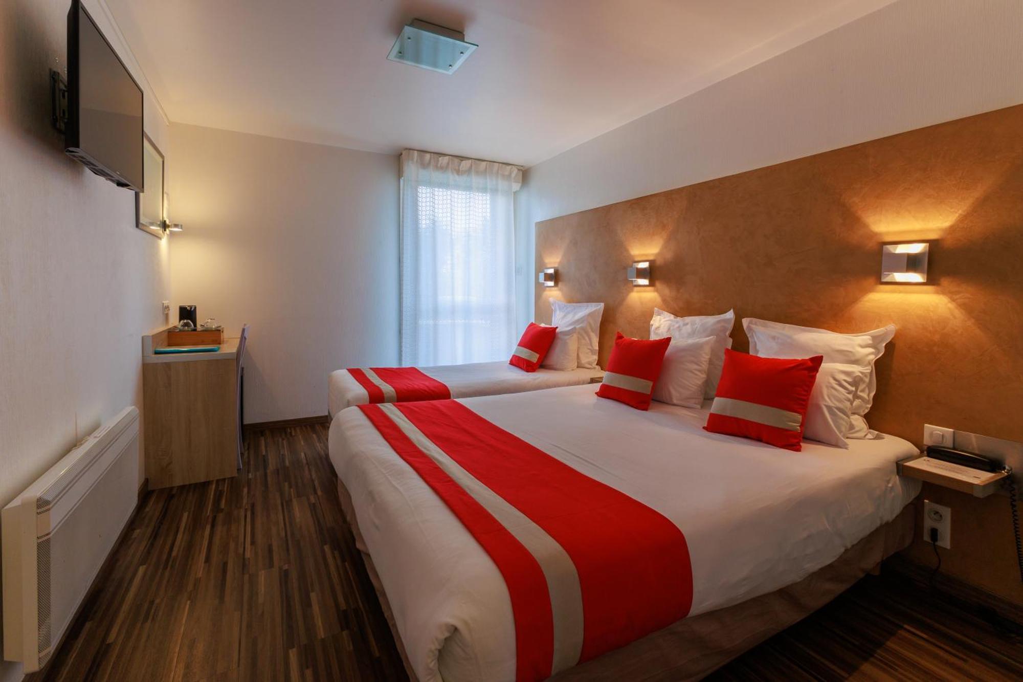 Logis Hotel Le Rochelois La Rochelle  Bagian luar foto