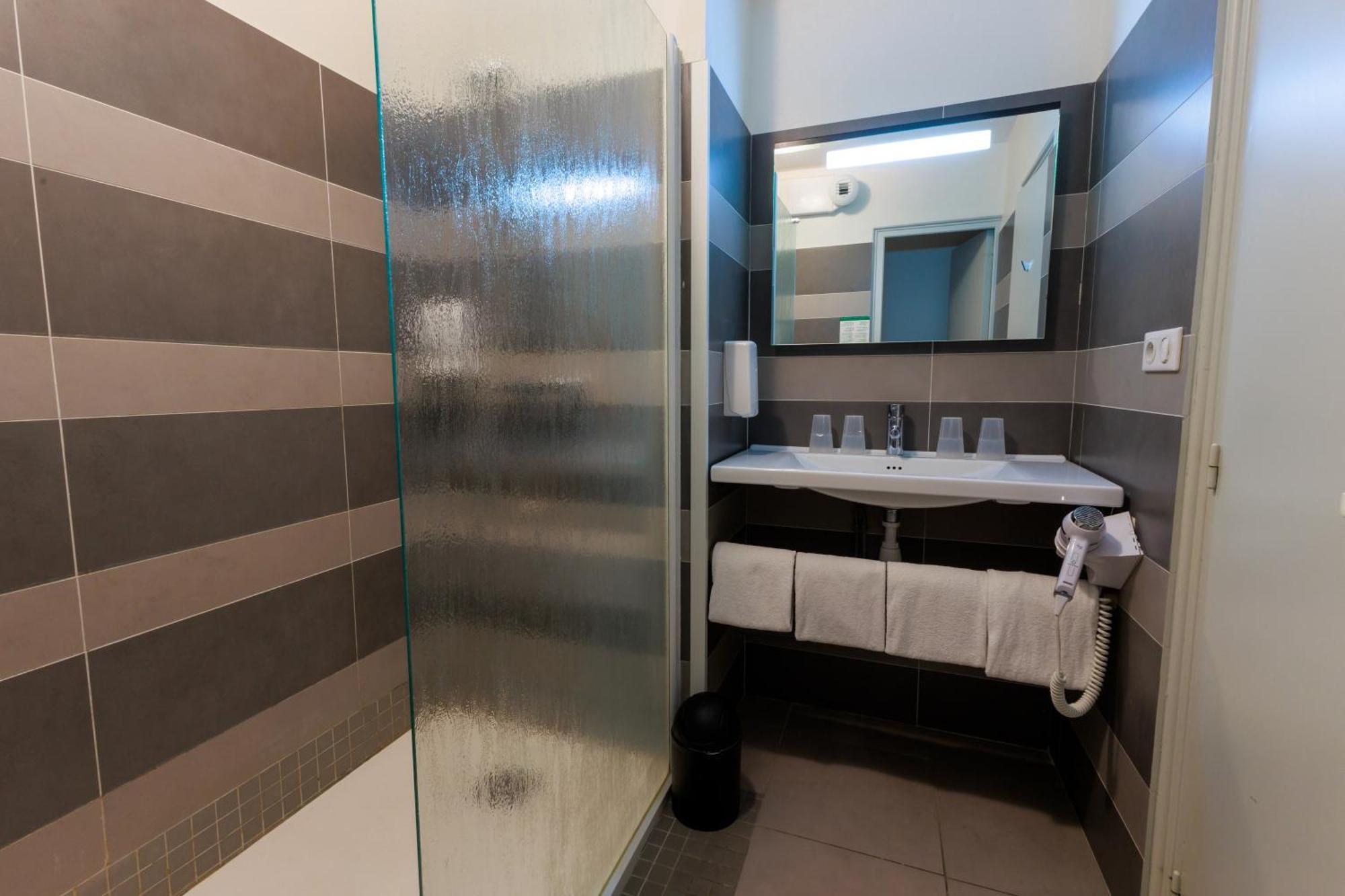 Logis Hotel Le Rochelois La Rochelle  Bagian luar foto