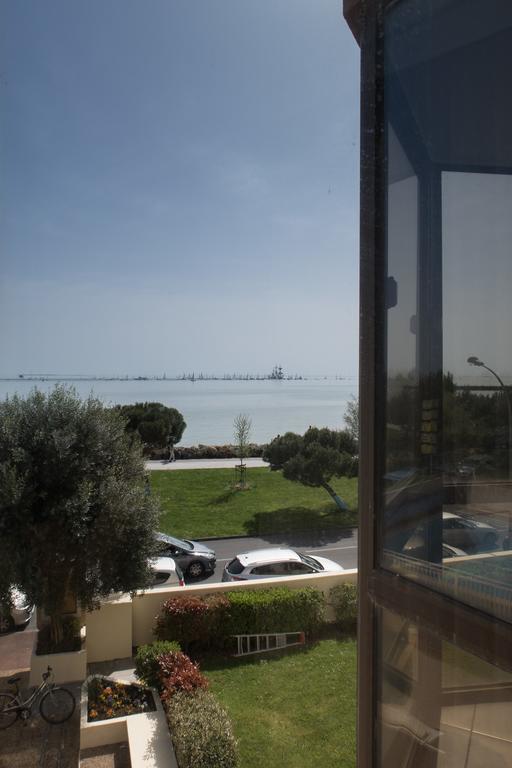 Logis Hotel Le Rochelois La Rochelle  Bagian luar foto